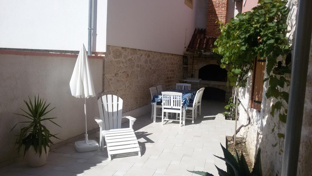 Apartment Elda Petrcane Exterior foto